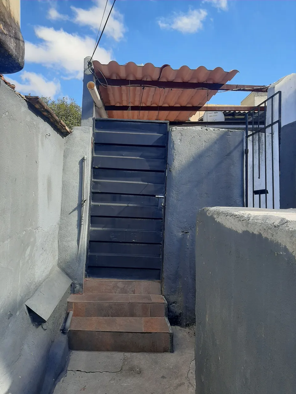 Alugo barracao 2 quartos b.providência bh