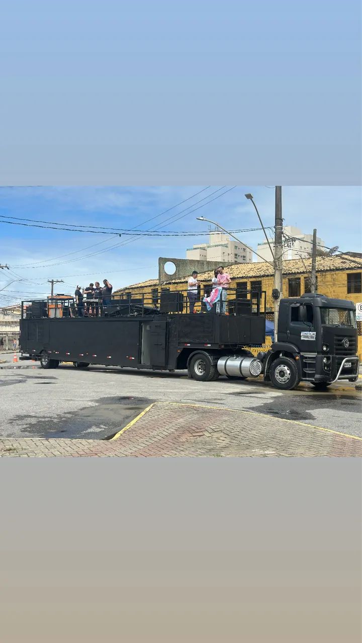Trio Elétrico Pranchão  590 mil 