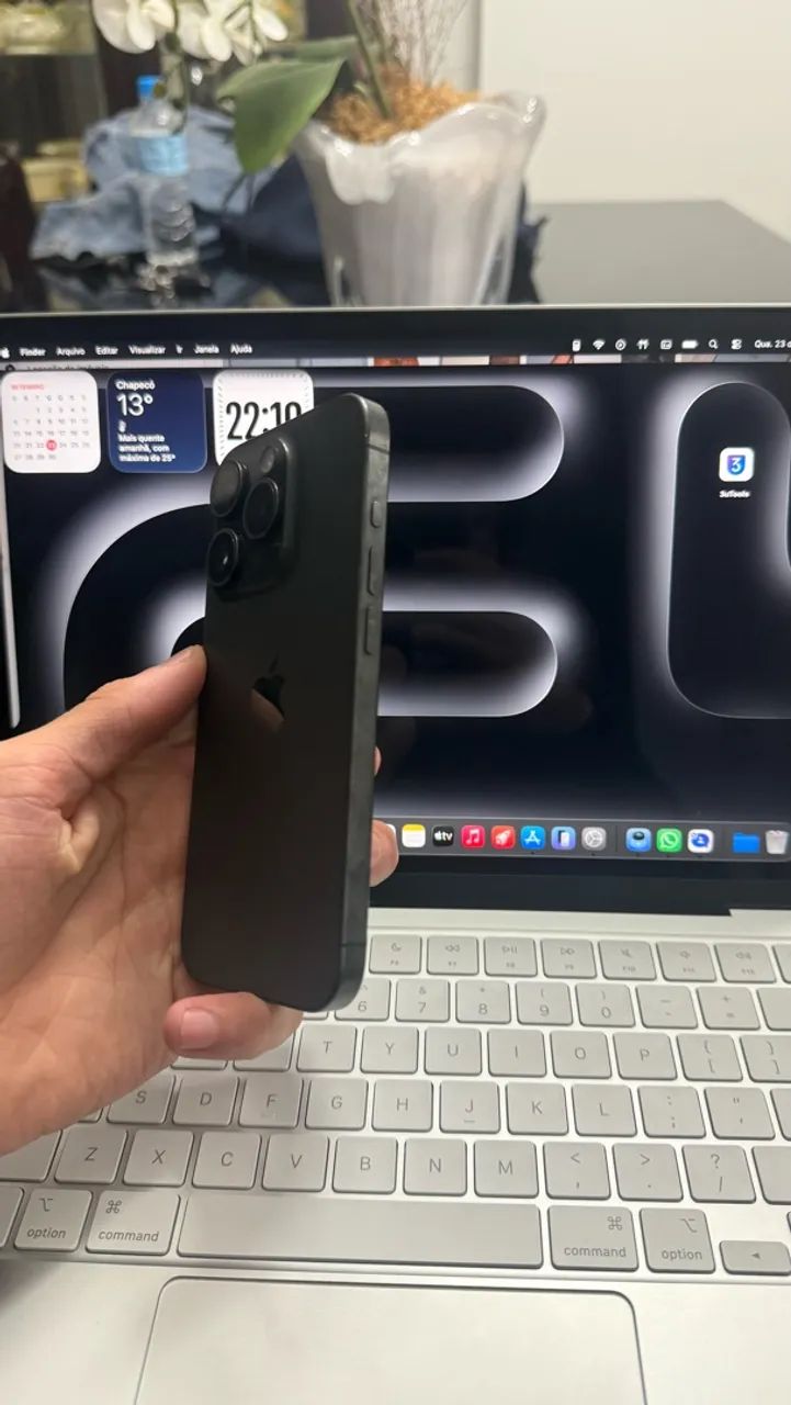 IPHONE 15 PRO  - Foto 5