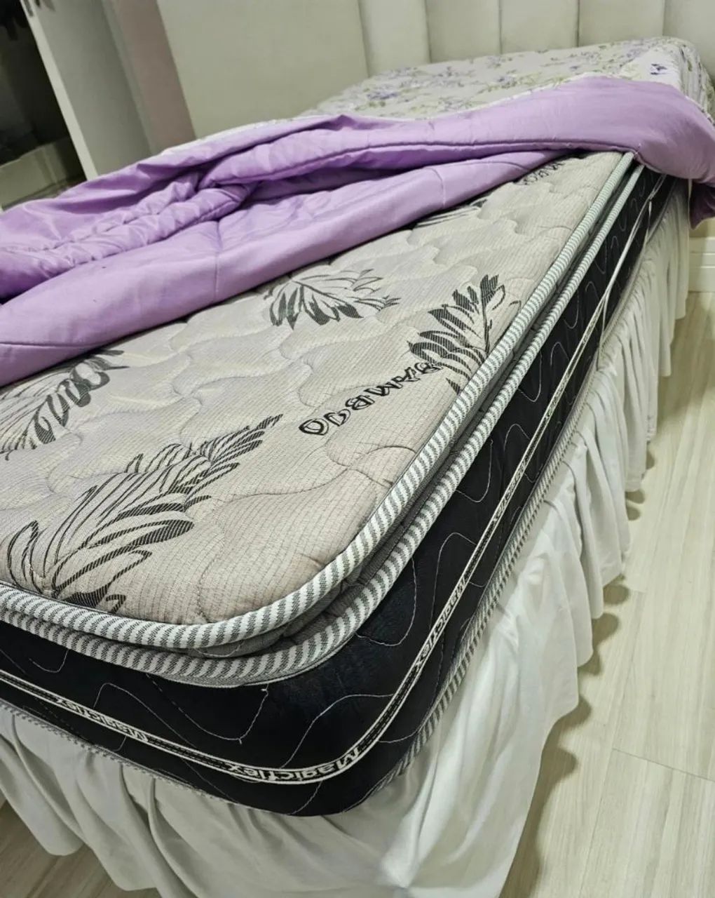 Cama Box Bau com colchão solteiro 