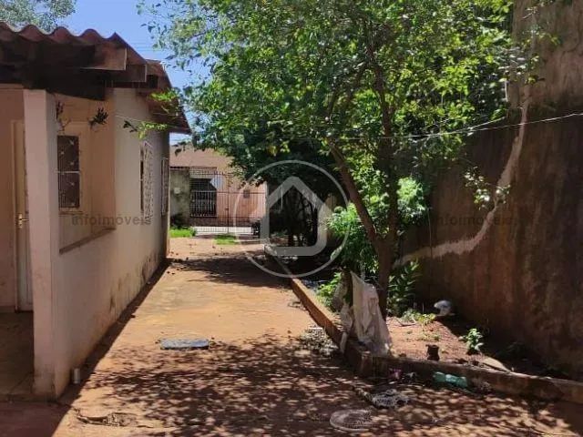 TERRENO AMPLO COM CASA - Foto 5