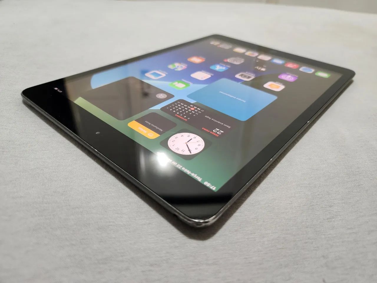 iPad本体 Ipad 7ªGeração Todo Original, 32gb, Com Marcas de Uso! Aceito