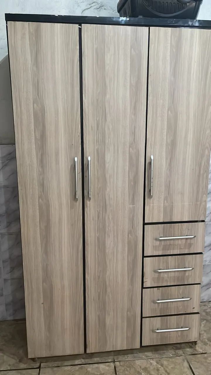 Guarda-roupa bloco 