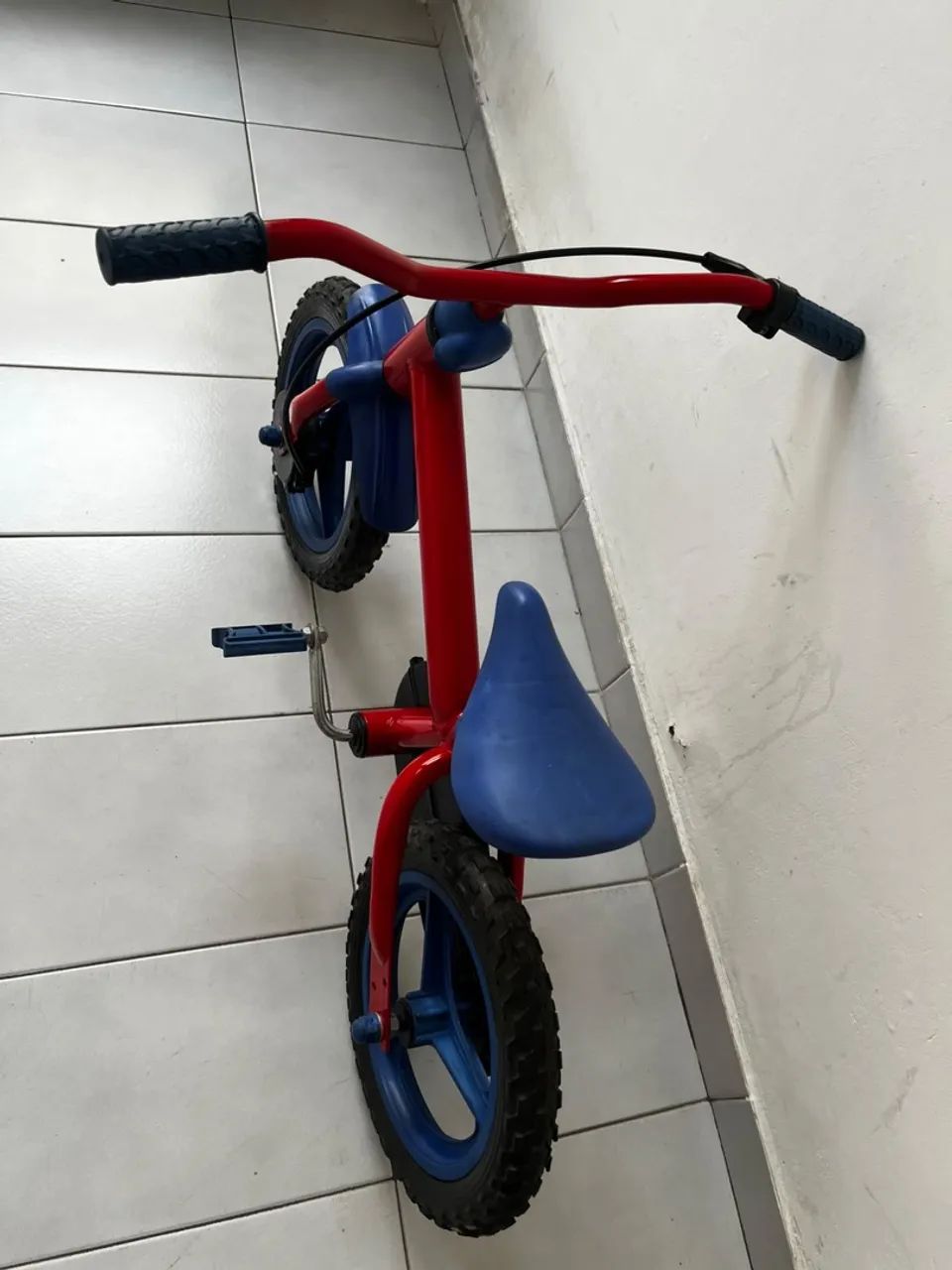 Vendo e troco bicicleta infantil barata - Foto 5