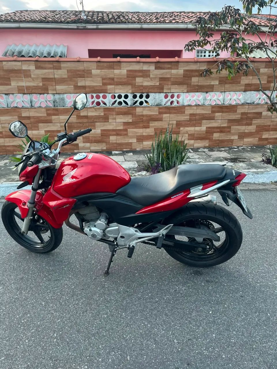 CB300 2014 - Foto 3