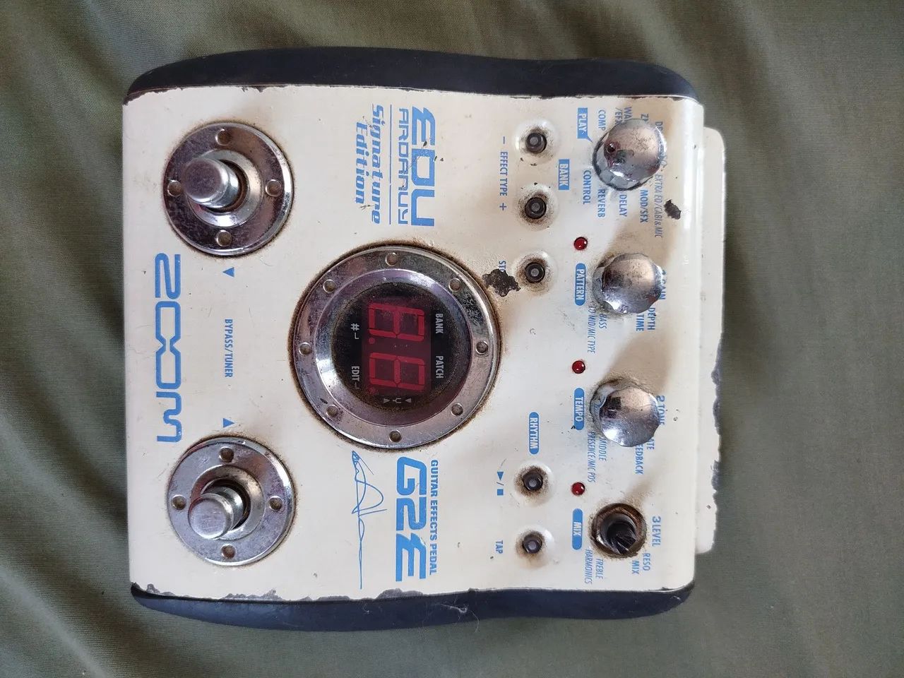 Vendo pedaleira G2E zoom