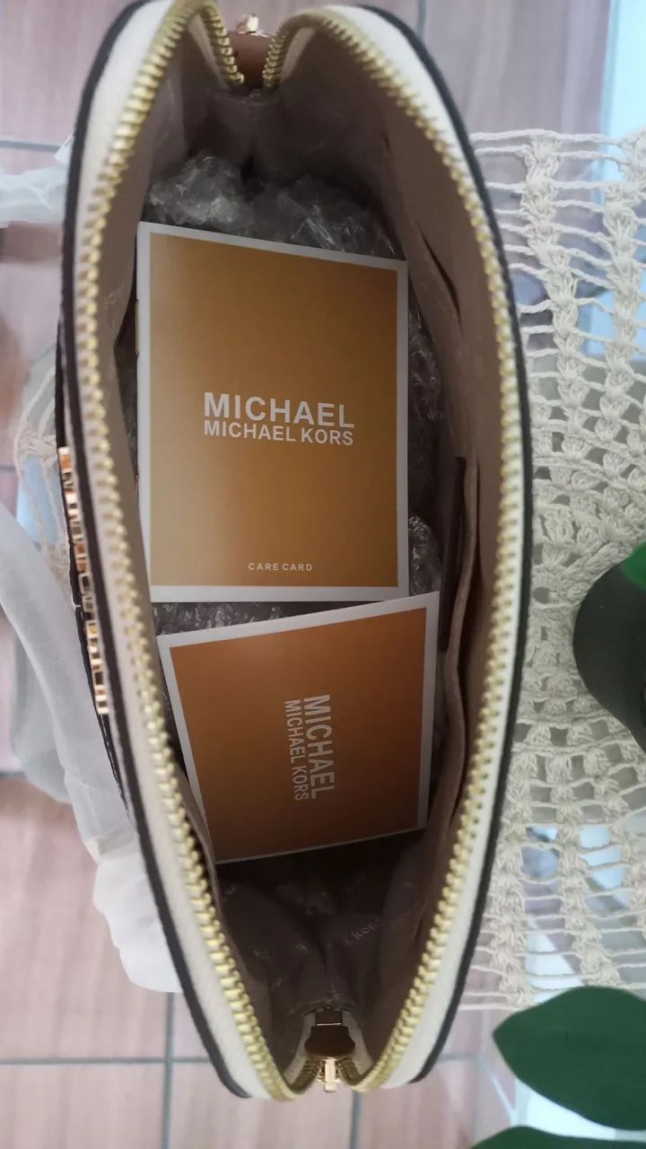 Bolsa michael kors monograma  - Foto 4