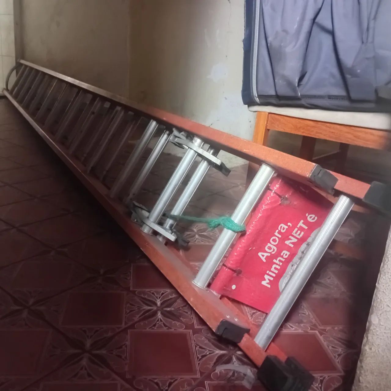 PEDREIRO ELETRICISTA 