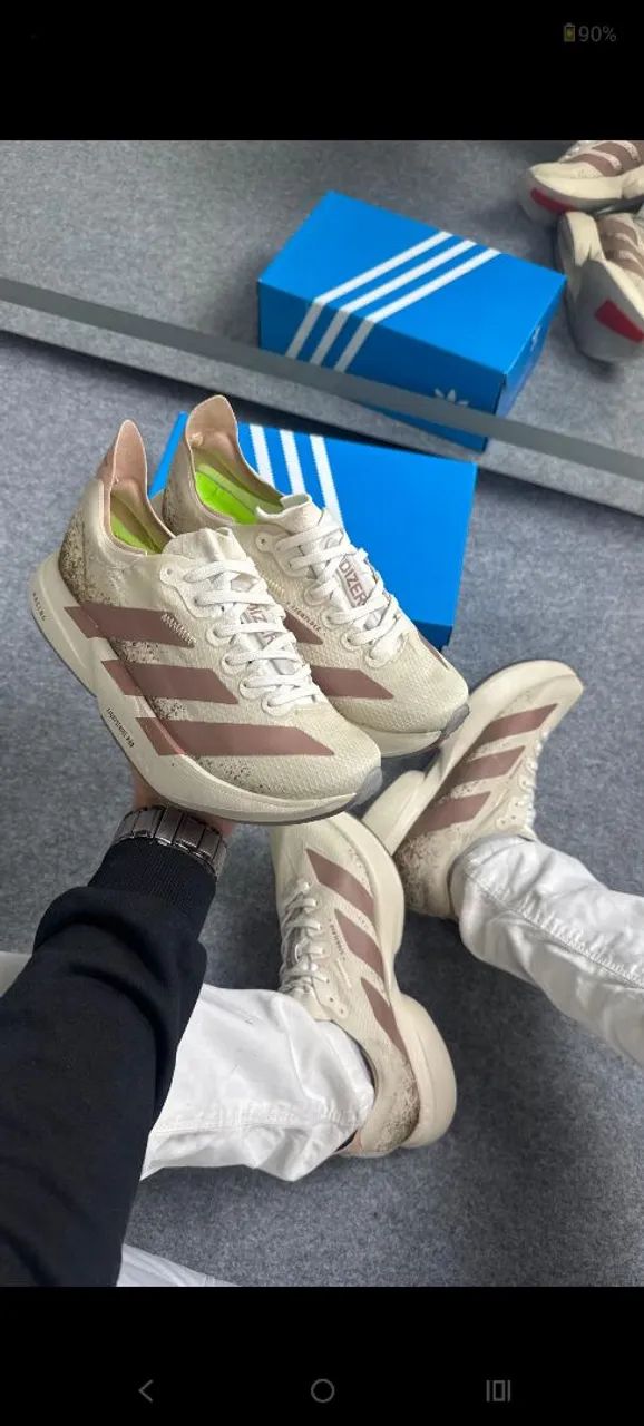Tênis Adidas Adizero Pro 4 marrom