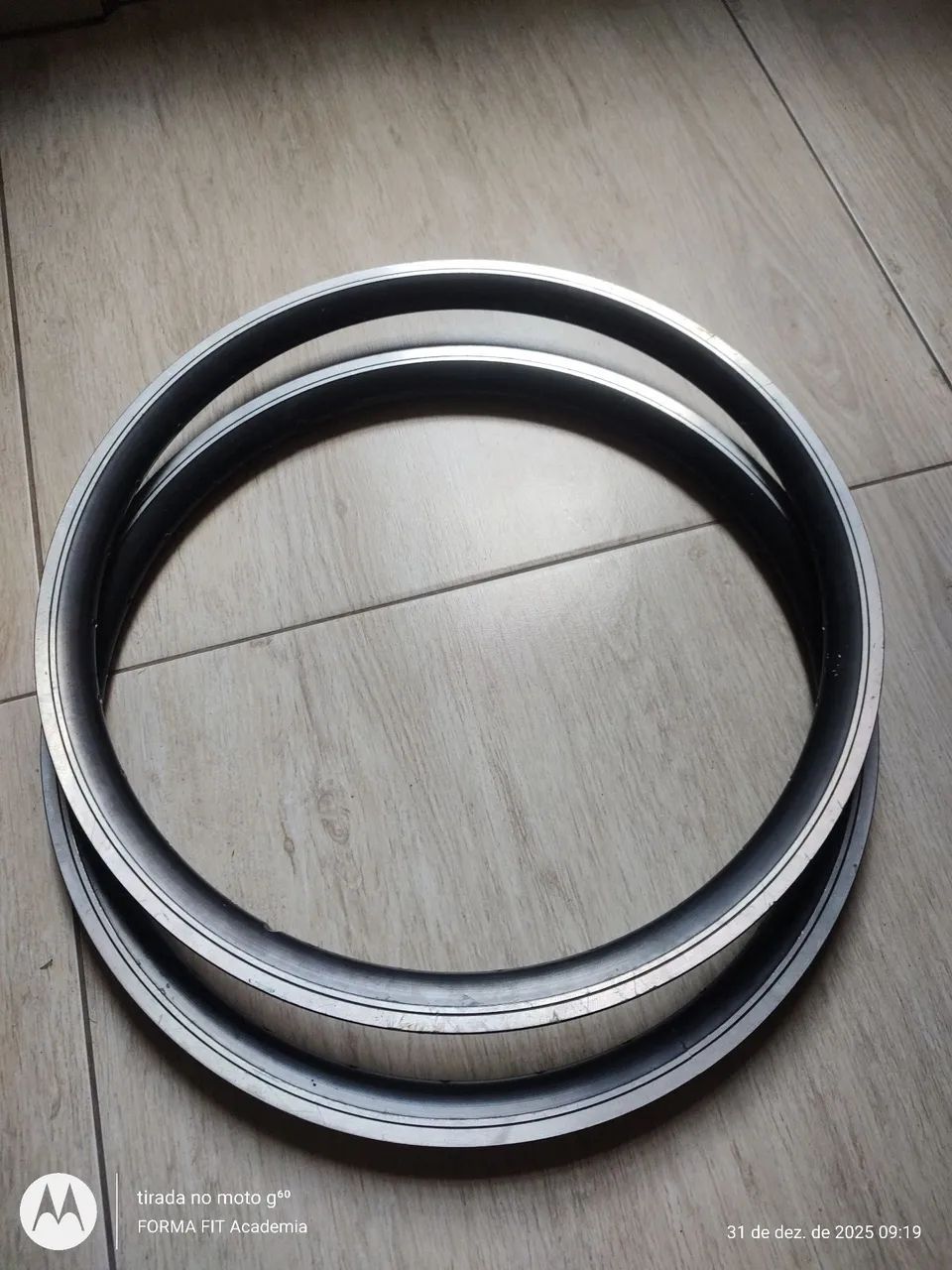 PAR DE AROS 20 E CUBOS (BICICLETA TWO DOGS) - Foto 3