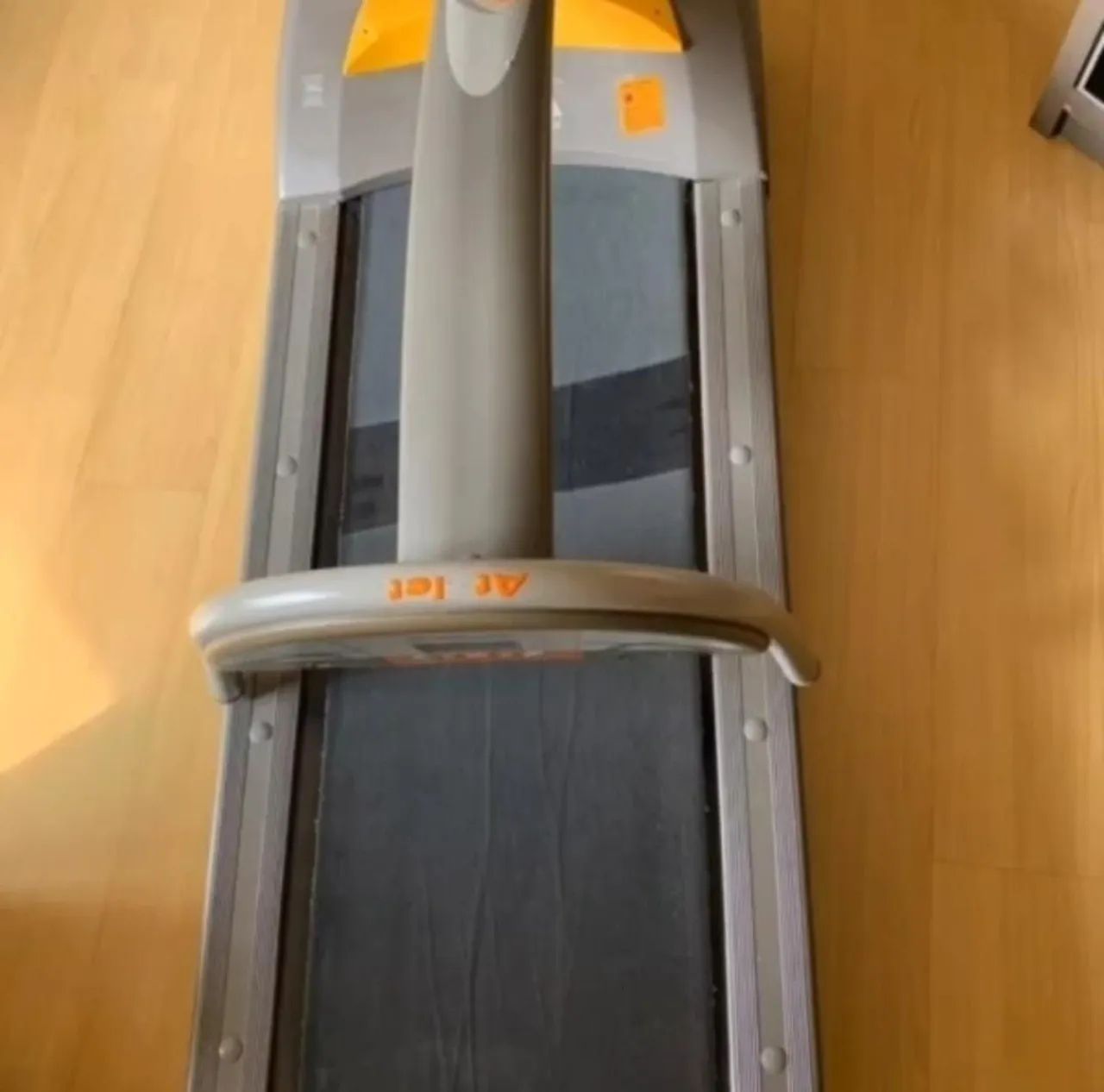 Esteira Athletic Advanced 400EE suporta até 120kg sensor de batimentos cardíacos elevação  - Foto 3