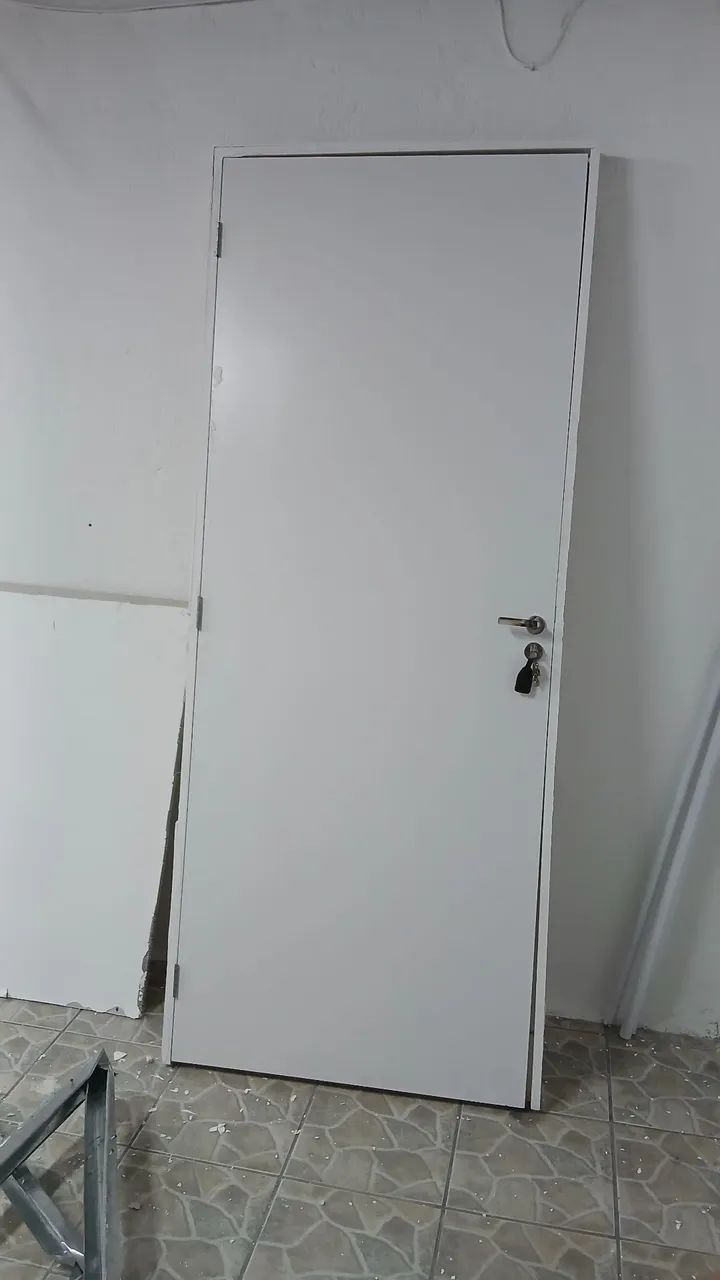 PORTA COMPLETA BATENTE E CHAVE