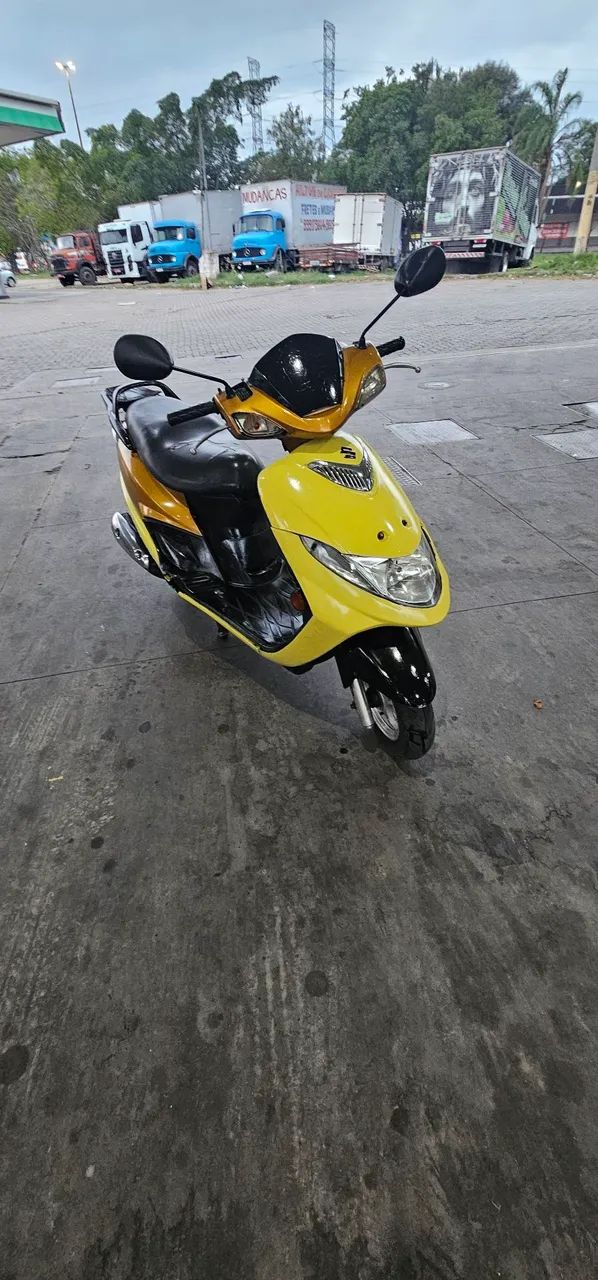Suzuki Burgman automático  - Foto 3