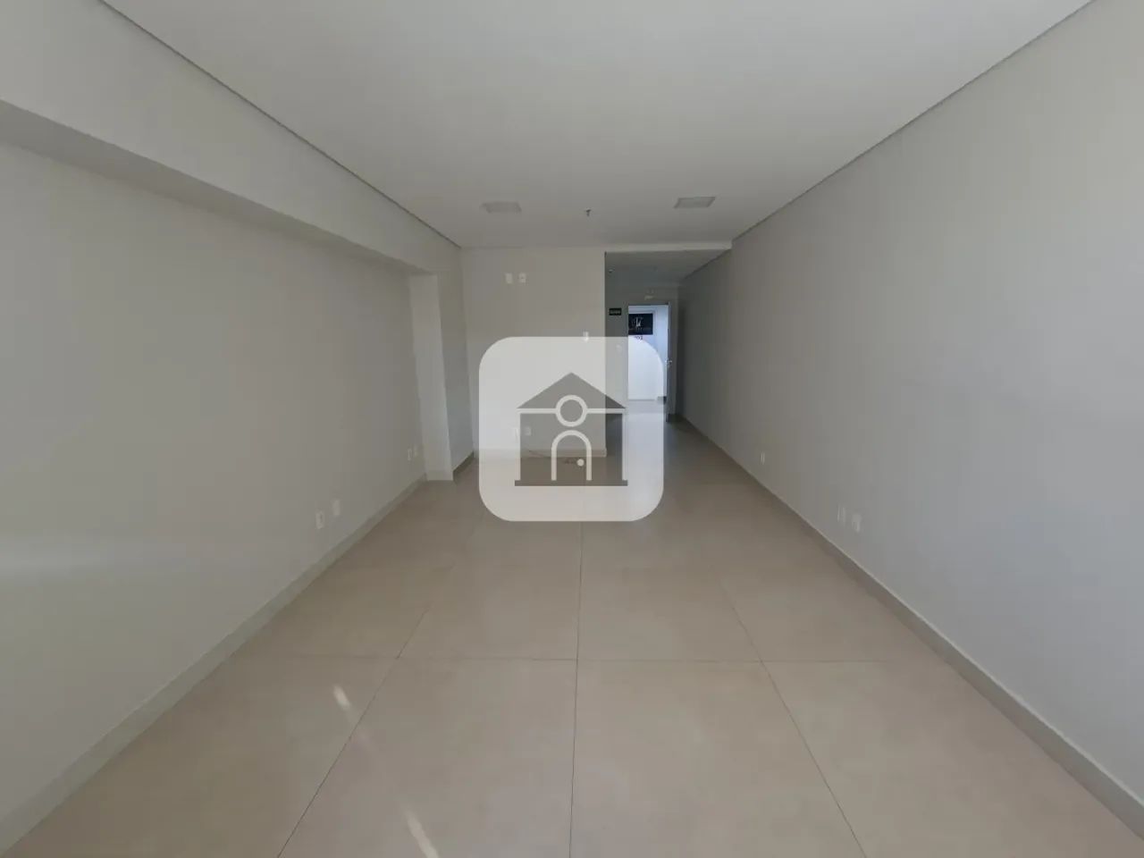 Sala Comercial para locação e venda no bairro Brasil - Foto 2