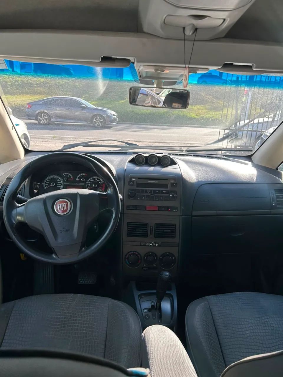 Fiat Idea Adv./ Adv.lock.dualogic 1.8 Flex 5P 2011 - Foto 3