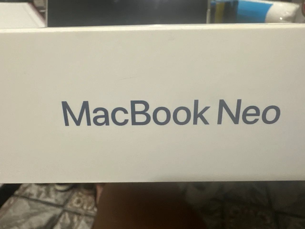 Mac book Neo lacrado - Foto 2
