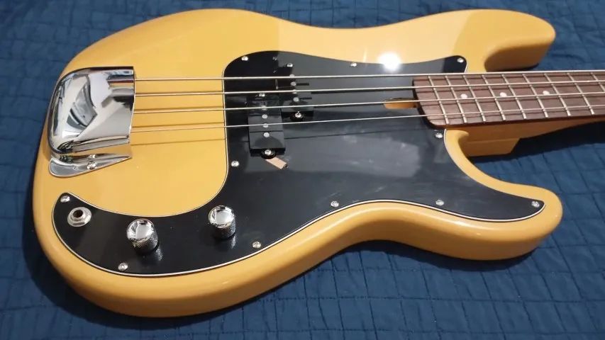 Baixo Studebacker Precision super novo