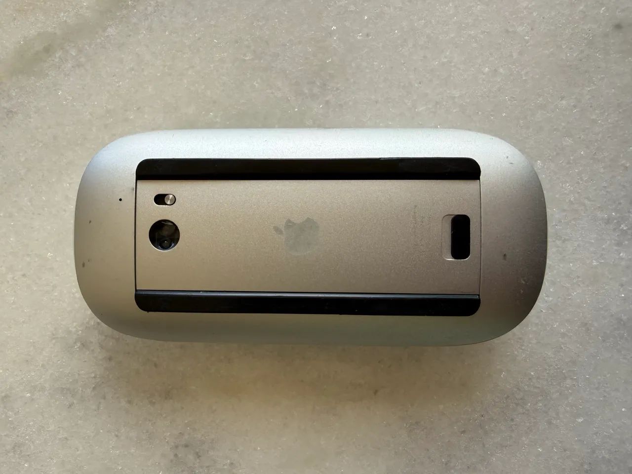 Magic Mouse 1 (primeira geração) modelo a1296