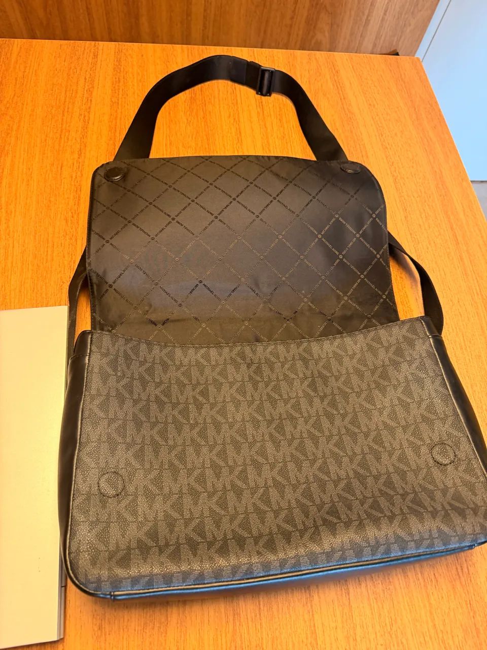 Bolsa masculina da Michael kors
