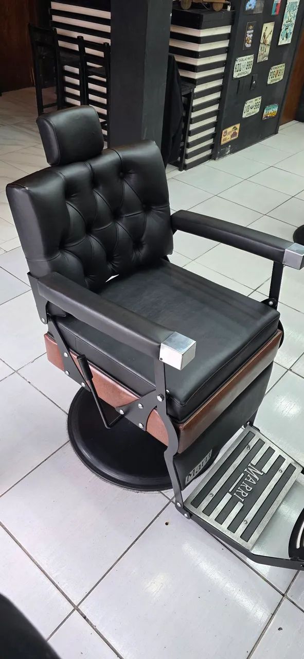Vende essa cadeira e espelho e bancada 