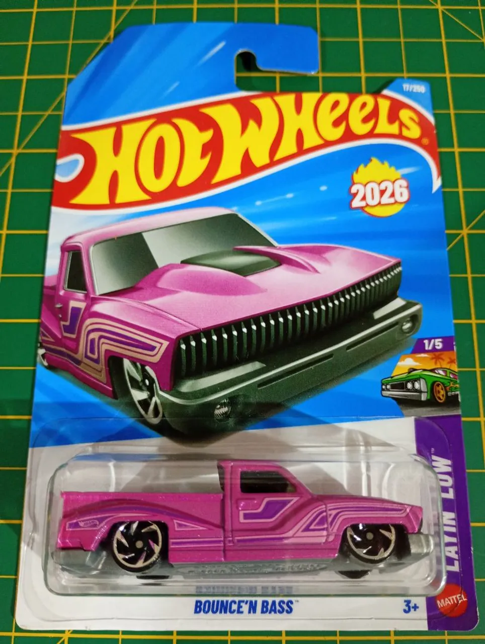 Hot Wheels - VW ID. Buzz Bom (Kombi) - Hobbies e coleções - São