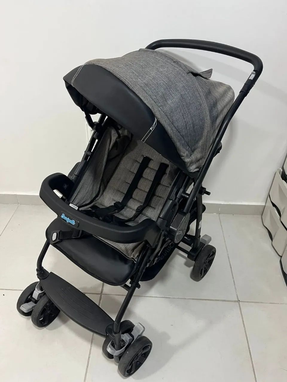 Carrinho/Bebê conforto 