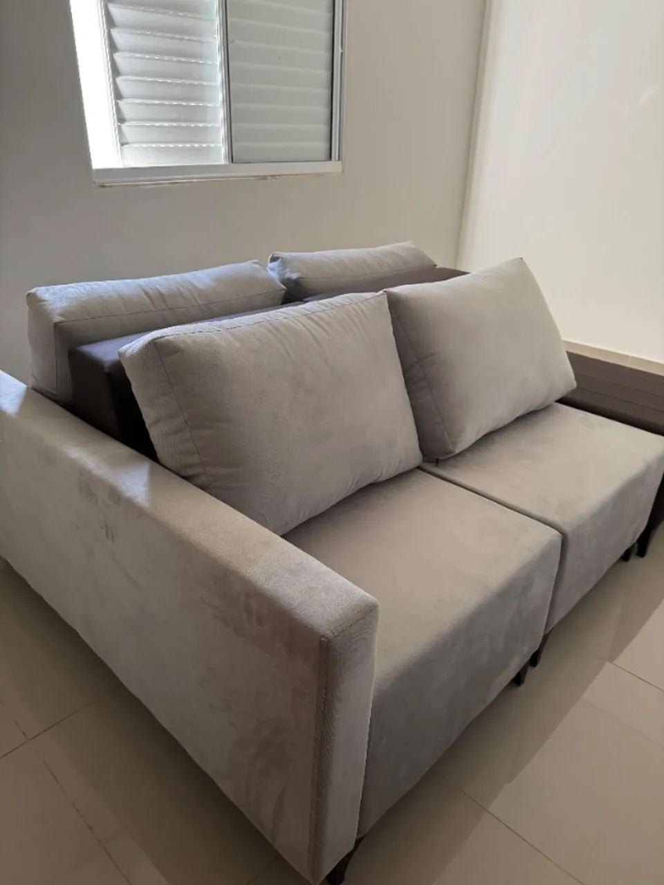 SOFÁ ILHA NOVO - NUNCA USADO | 2,10 x 1,60m