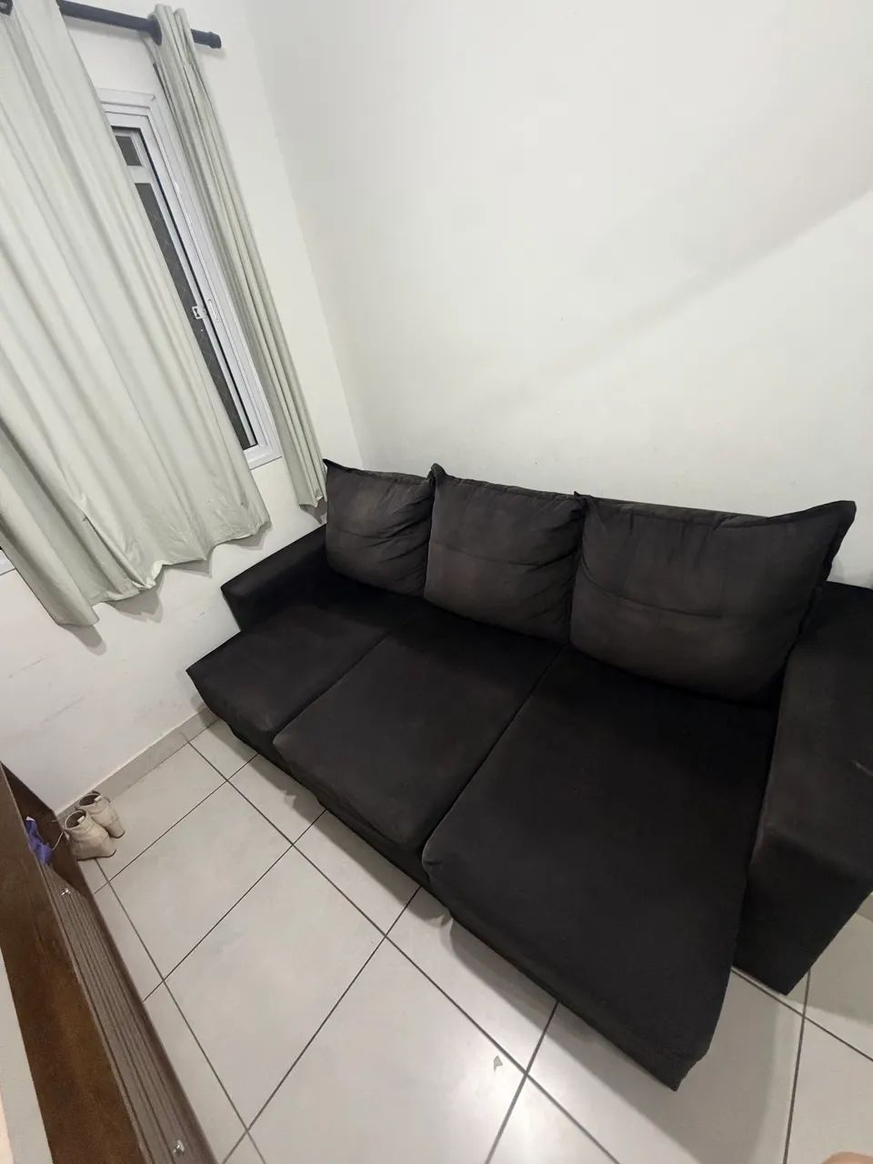 Sofá retrátil 3 lugares higienizado  - Foto 5