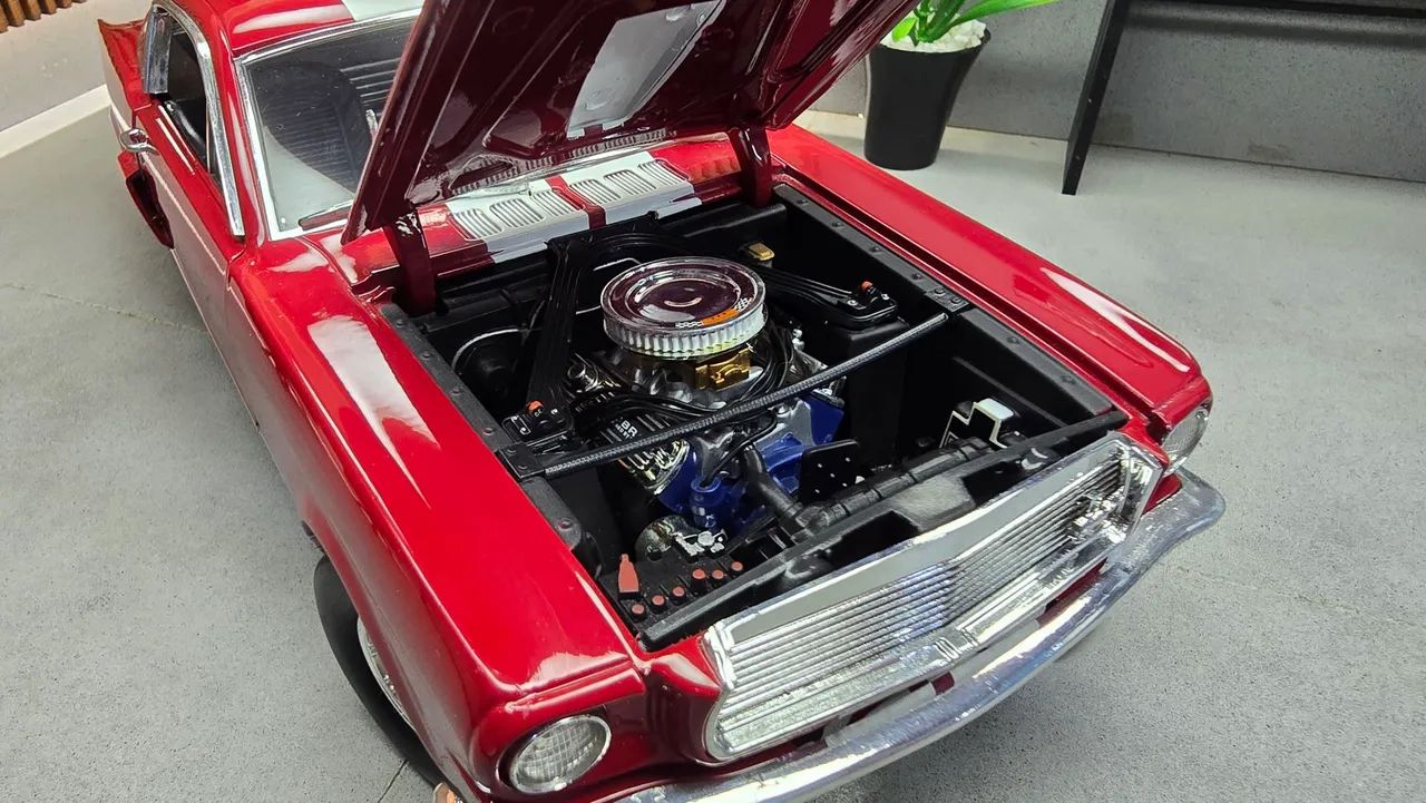 Shelby GT350 Shelby Collectables 1/18 - Foto 5