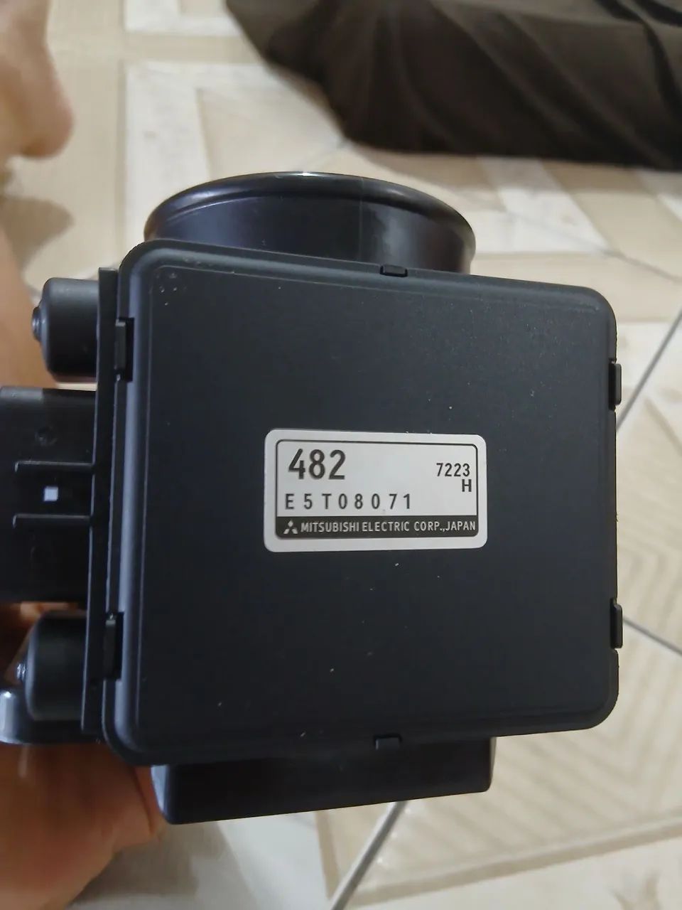 Sensor de fluxo de ar mitsubish - Foto 2