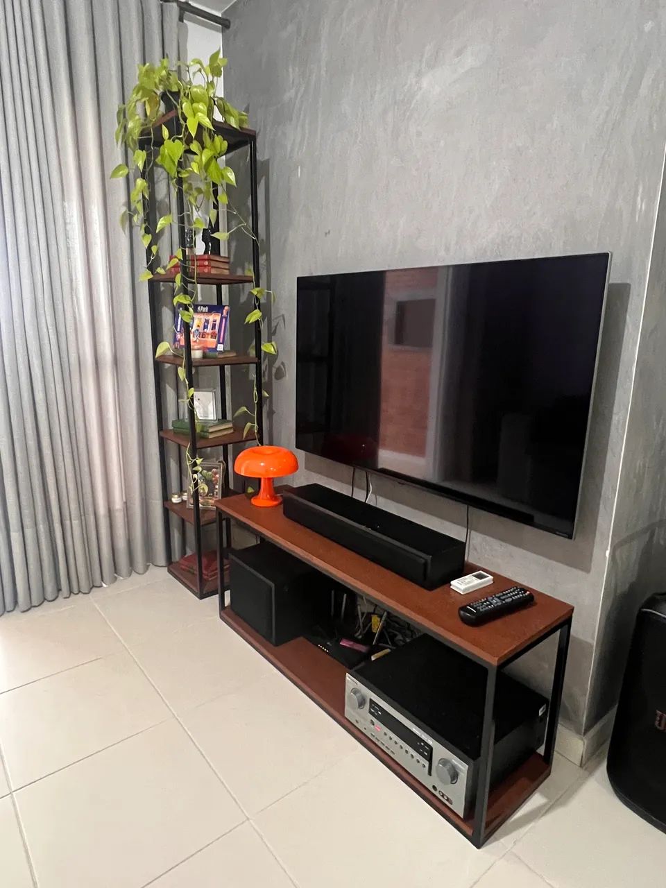 Rack TV