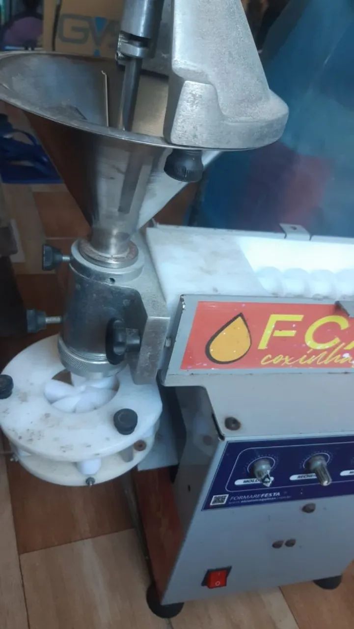Máquina de fazer salgados  - Foto 2