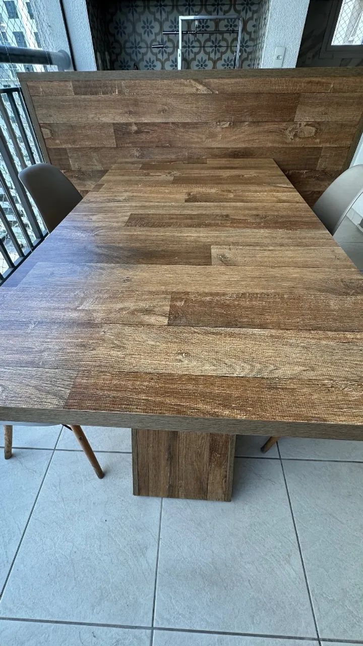Mesa de jantar em madeira com 4 cadeiras - Foto 5