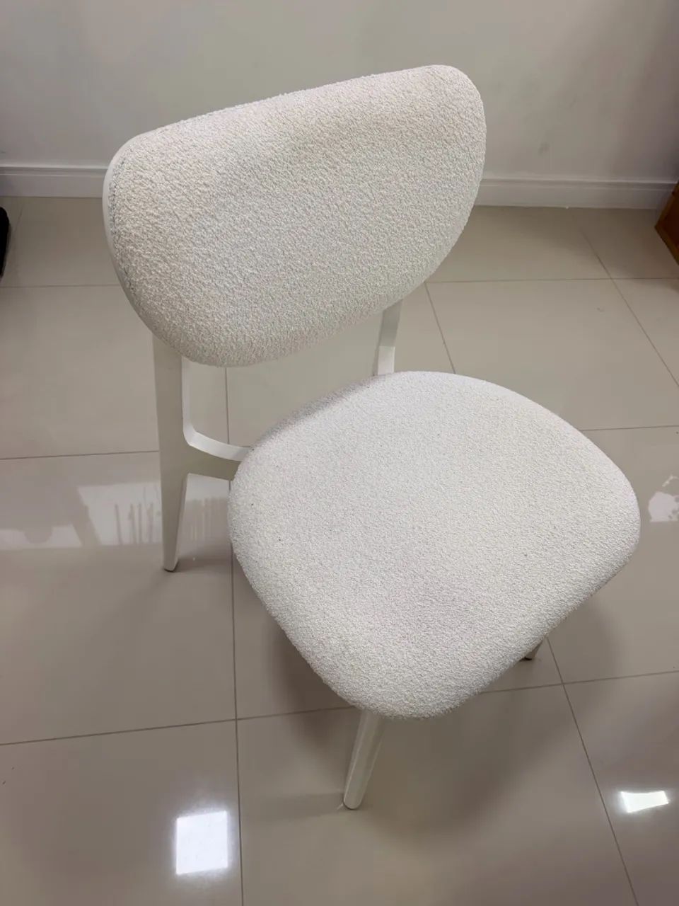 Cadeiras em bouclé - Foto 2