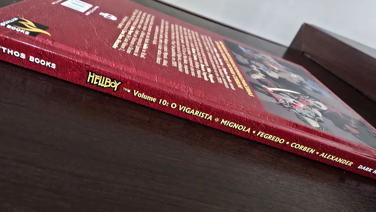 Hellboy - Edição Histórica Vol. 10 - O Vigarista - HQ Mythos - Foto 3