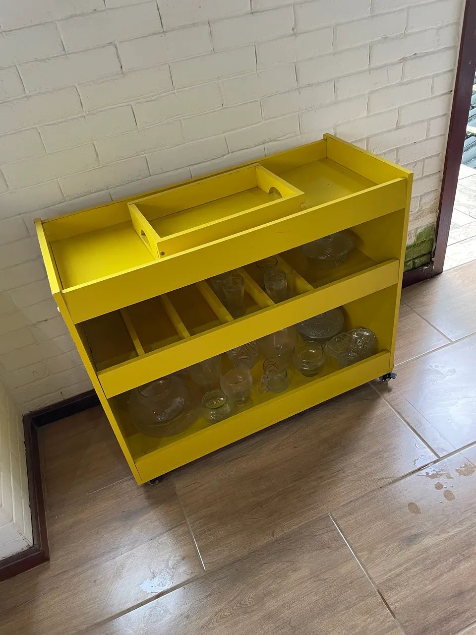 Bar aparador compacto 