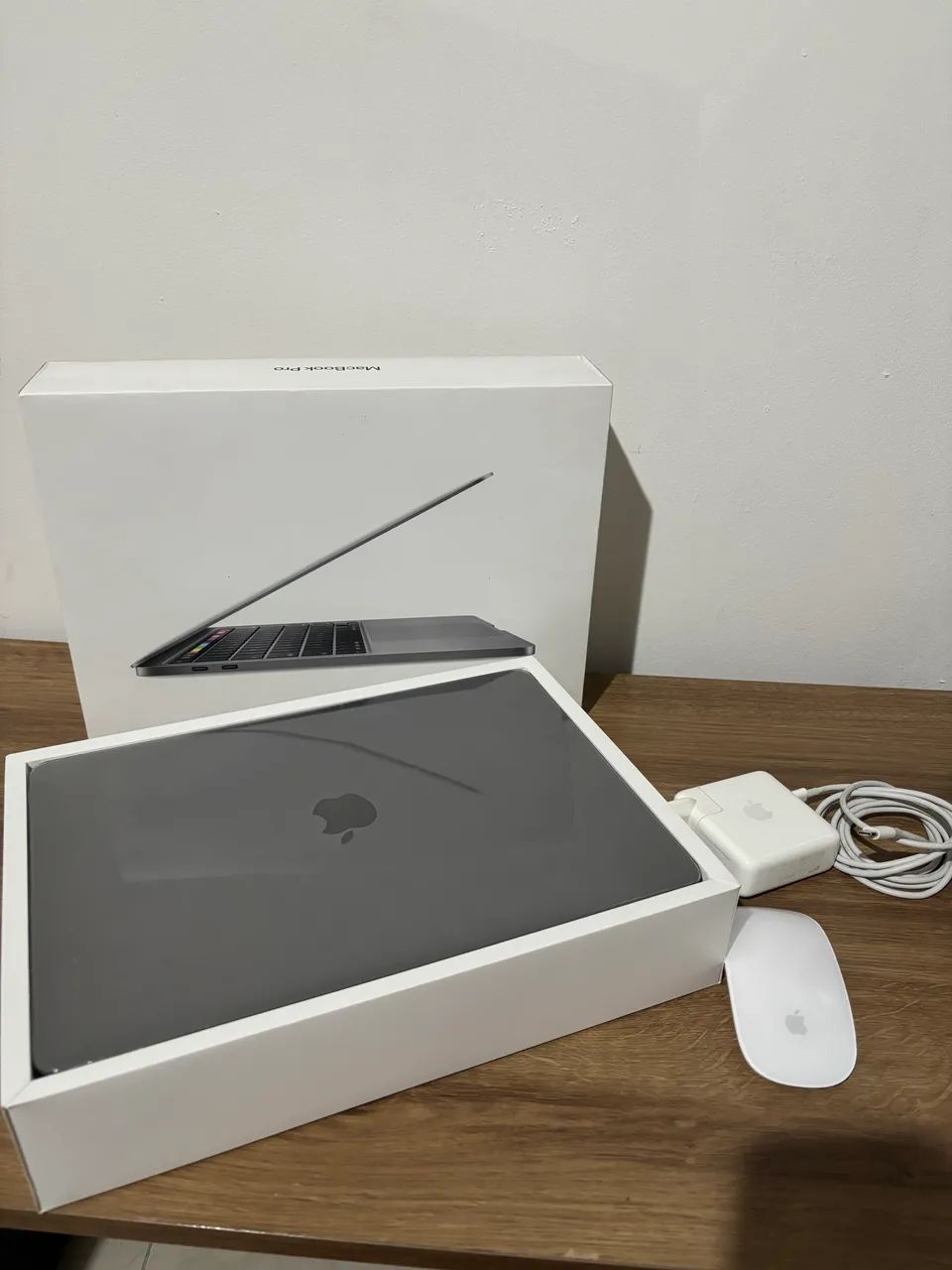 MacBook Pro 2020 i5 