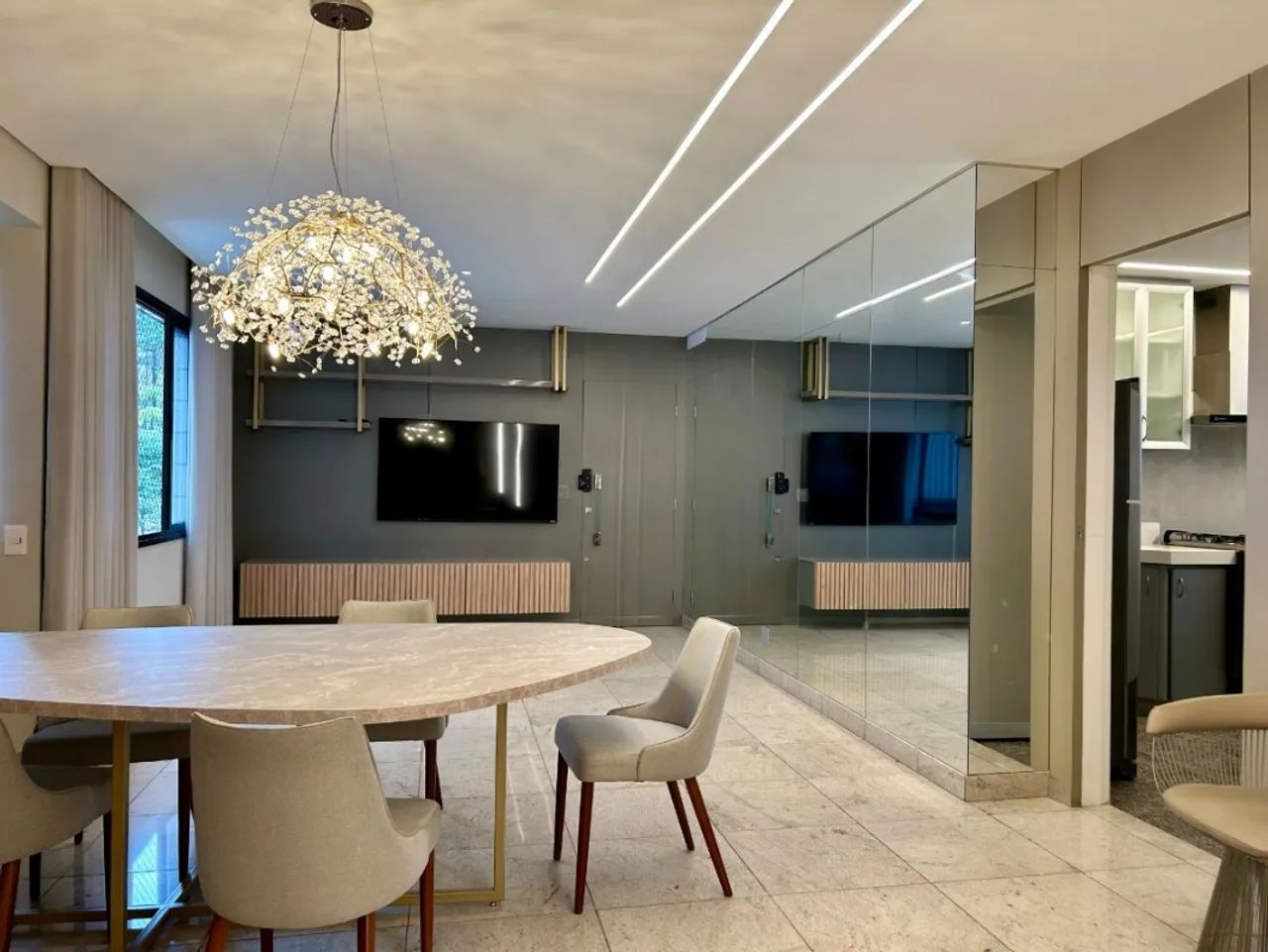 Apartamento com 4 quartos para alugar em Belo Horizonte
