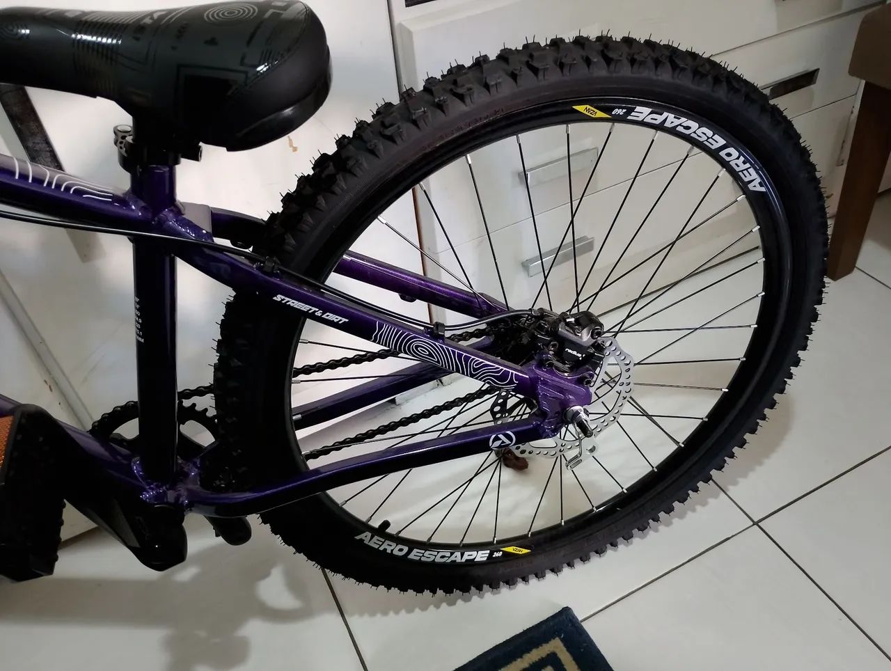 Bicicleta aro 29 absolute Brutus roxa novíssima  - Foto 3