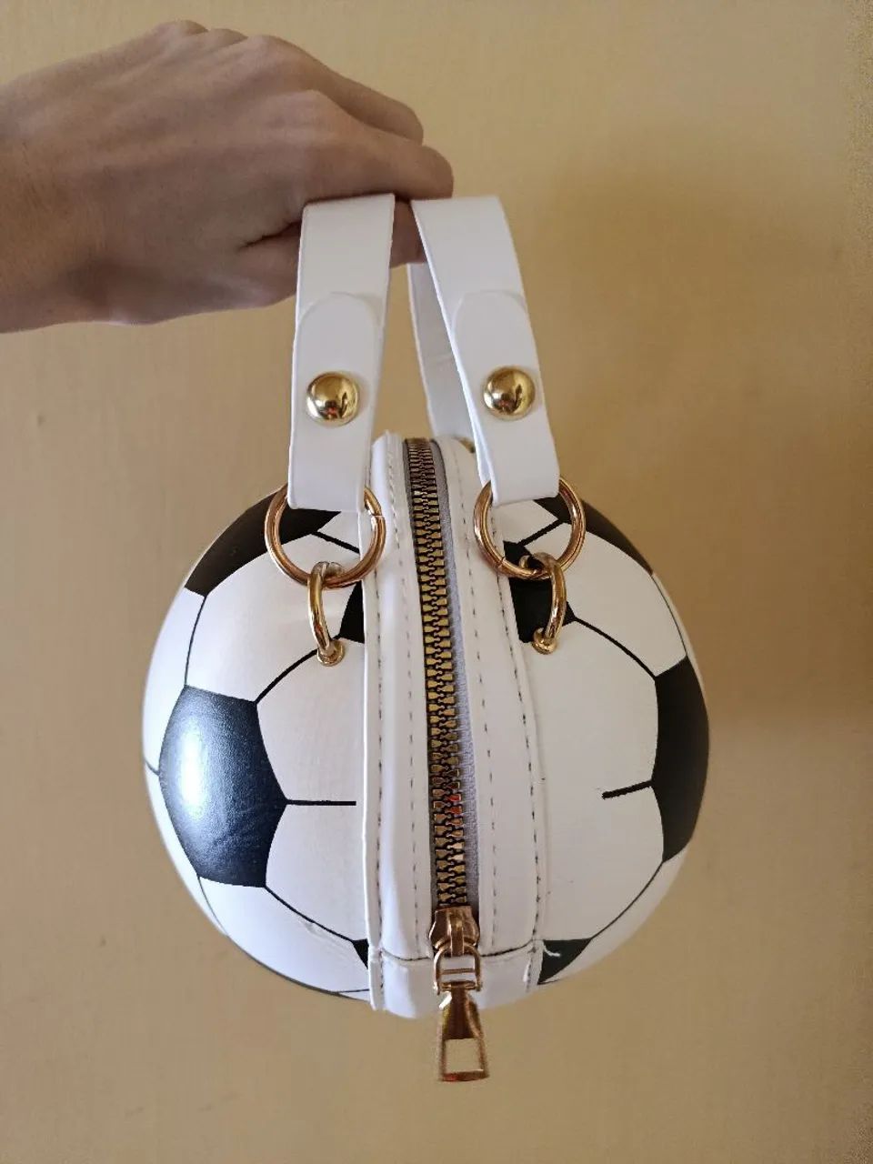 Bolsa feminina bola de futebol  - Foto 2