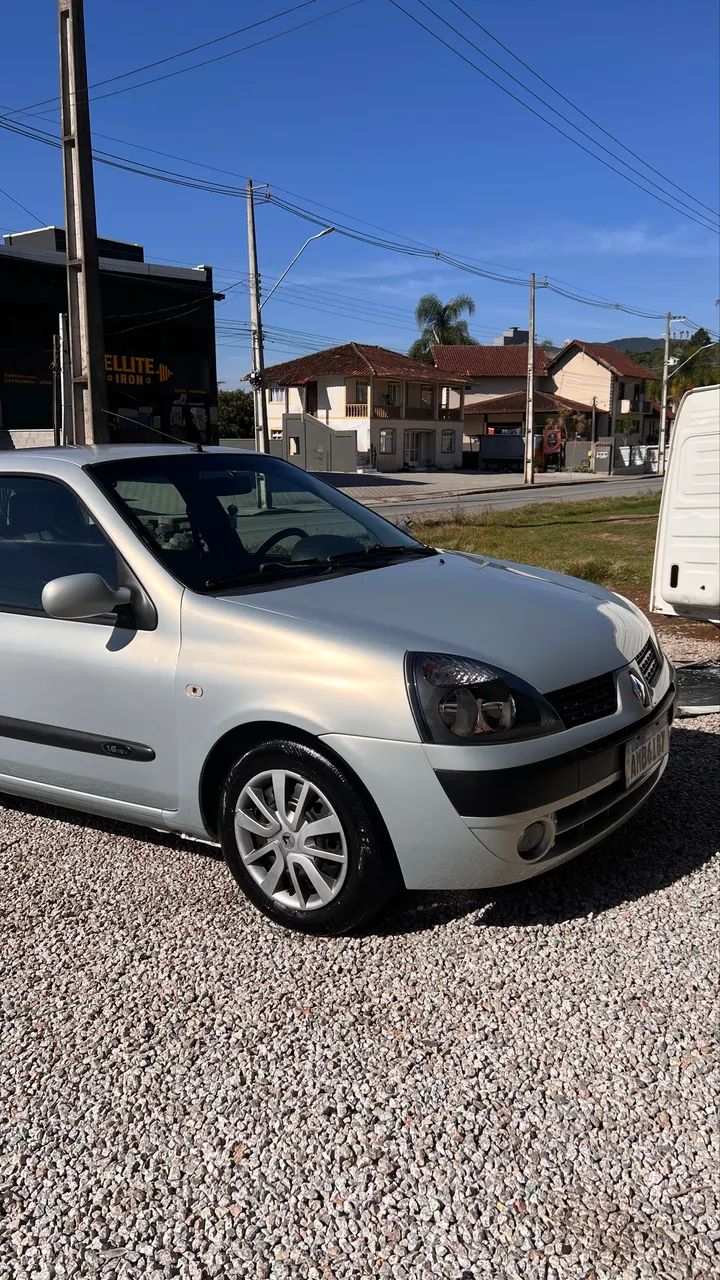 Renault Clio RL Alize/ Authent. 1.6 16V 110cv 5P 2004 - Foto 3