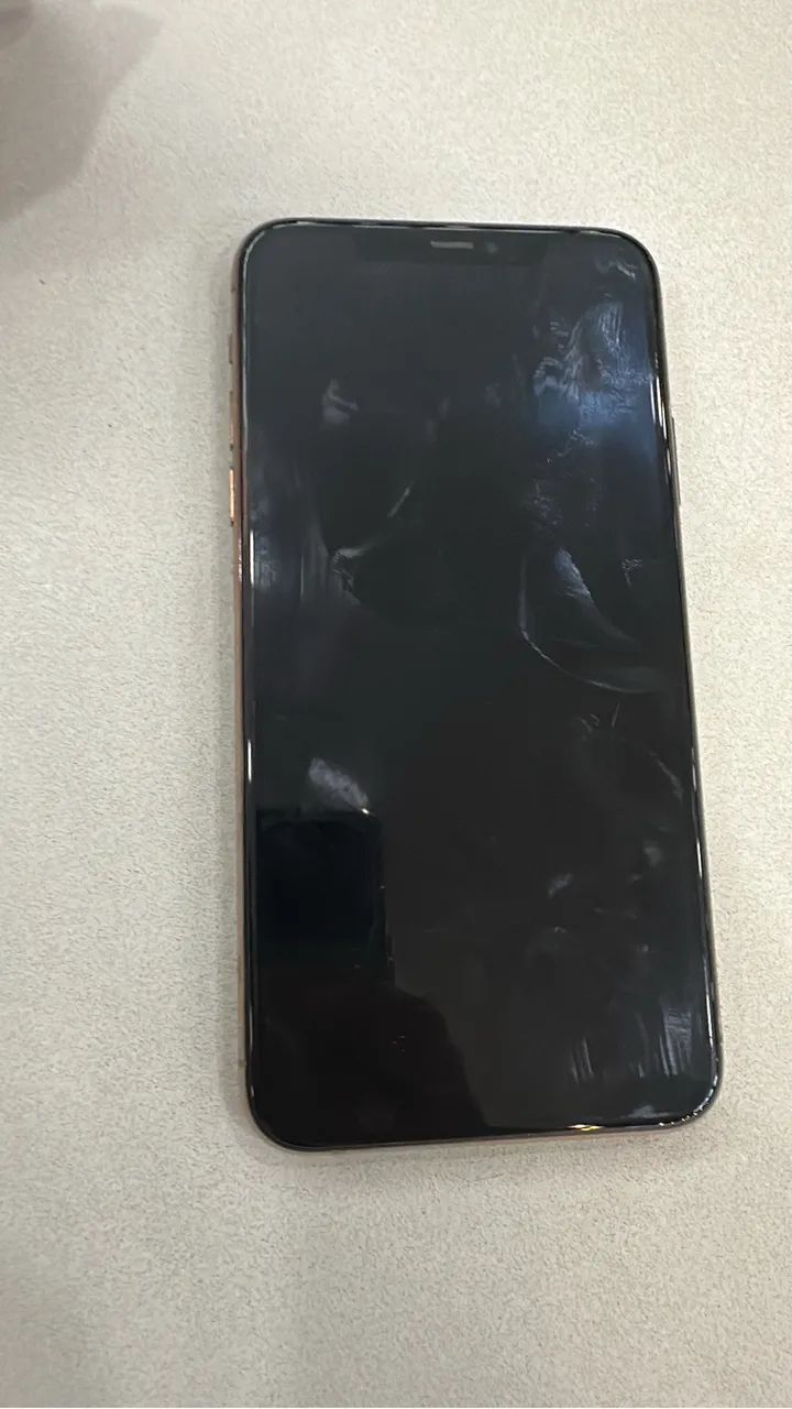 iPhone 11 Pro Max 64GB - Foto 2