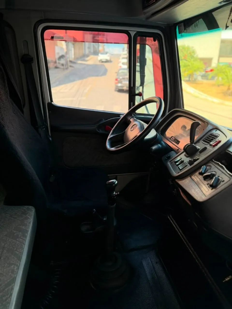 Mercedes Atron 1635 - Foto 5