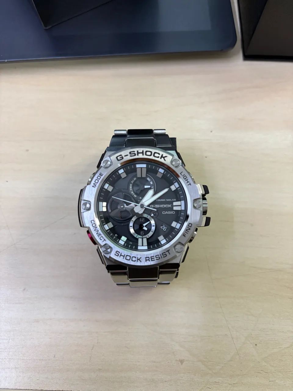 Relógio Gshock GST b100 solar e Bluetooth 