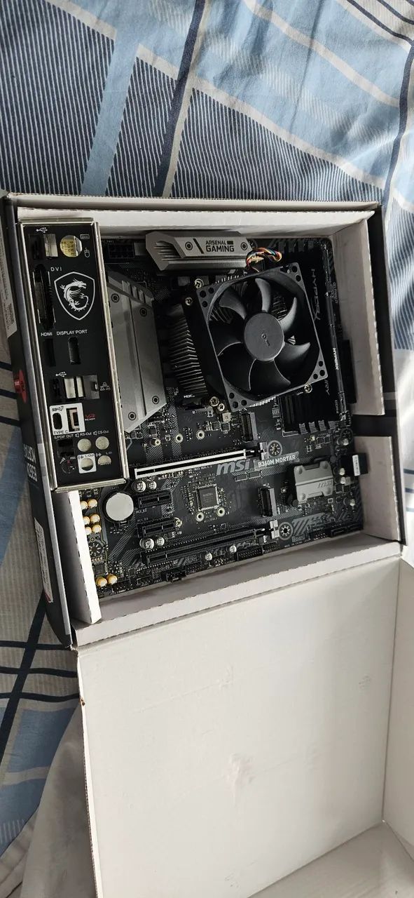 Kit Intel 9400F MSI B360M Mortar 8GB DDR4  - Foto 2