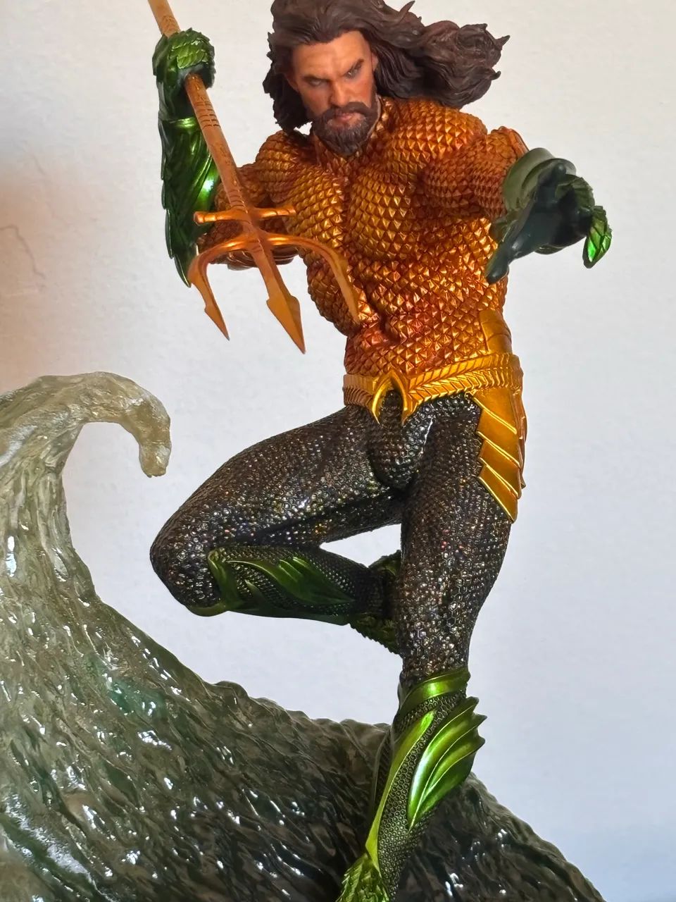 Aquaman Iron Studios Jason Momoa (Usado) - Foto 4