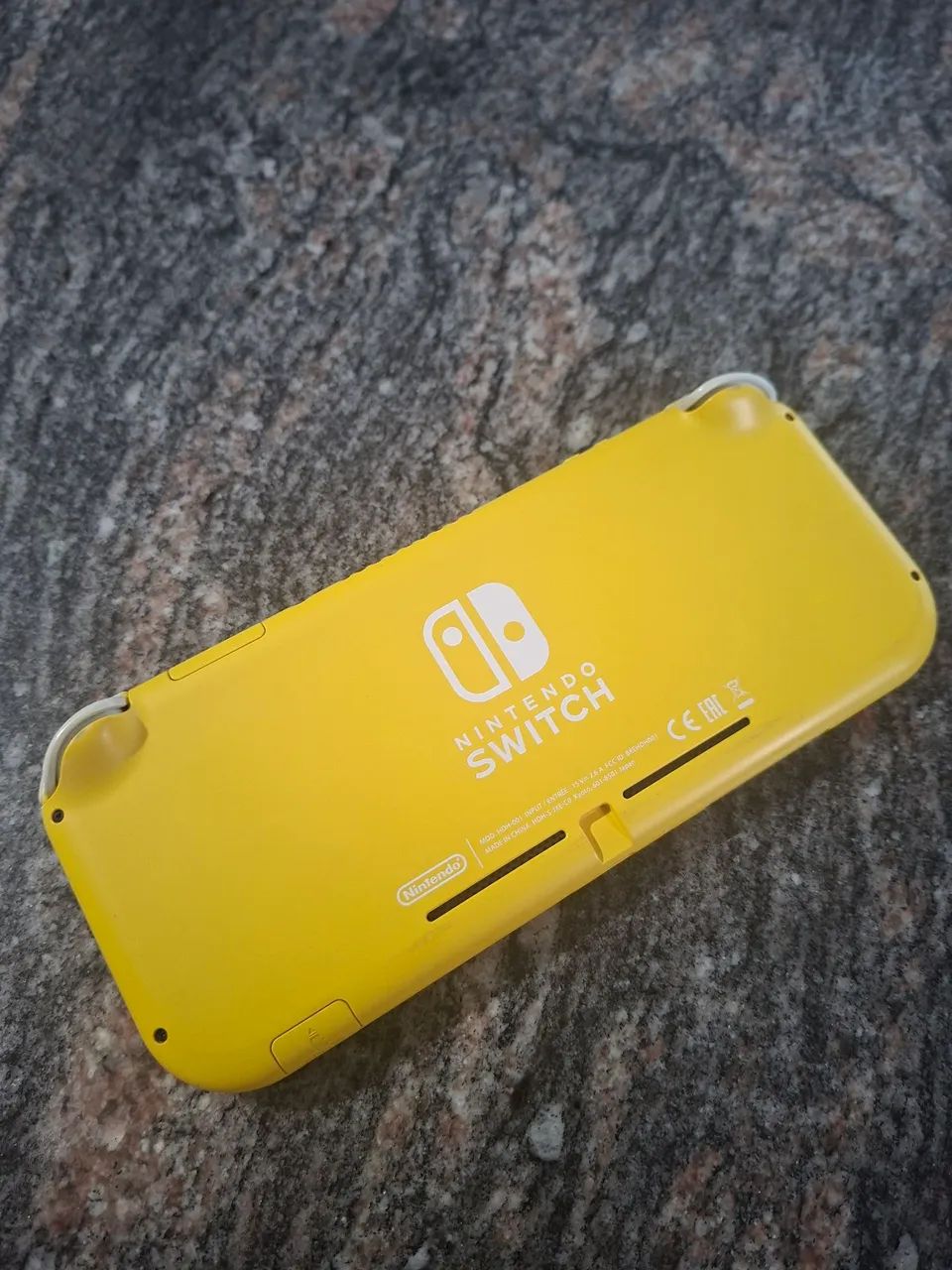 Nintendo Switch Lite (Yellow) - Consoles de Vídeo Game - Jardim do