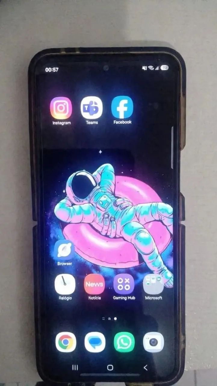 Samsung Galaxy Z Flip 7fe - Foto 3