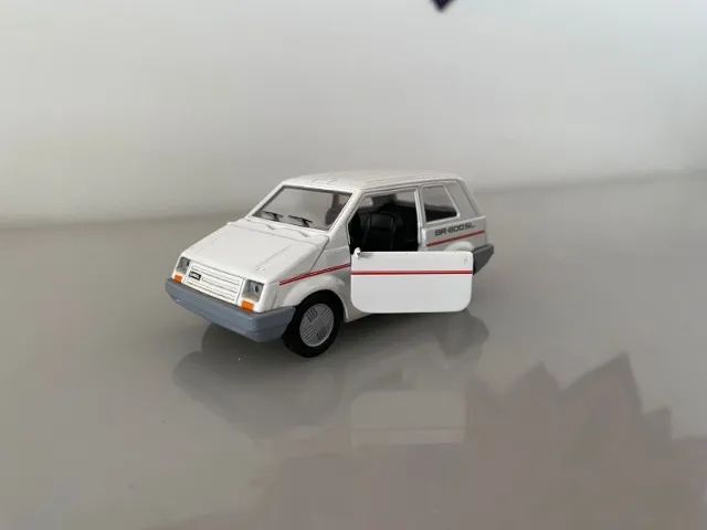 Miniatura Gurgel BR800 Branca - Colecionável - Foto 3