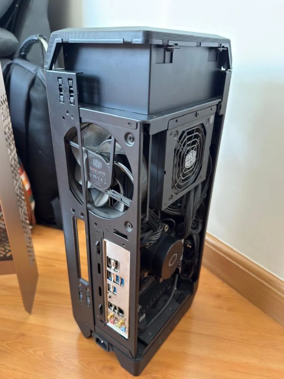 pc compacto mini itx com gabinete COOLERMASTER nc100 - Foto 3